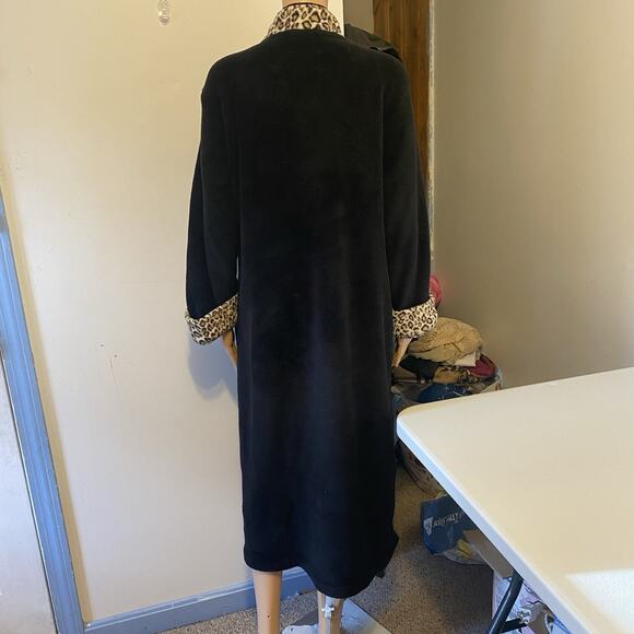 Women Sleep Robe Large Soft Fleece Nightgown Black Animal Print Zip Front Cozy - Picture 8 of 9